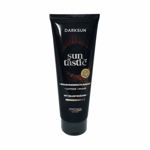 Darksun Sun Tastic C-Wasabi 125ml soliariumo kremas - juoda pakuotė su raudonu taškiniu apskritimu, praturtintas kofeinu ir wasabi ekstraktu bei augaliniais aliejais (kanapių, persikų, graikinių riešutų, saulėgrąžų) intensyviam ir ilgalaikiam įdegiui