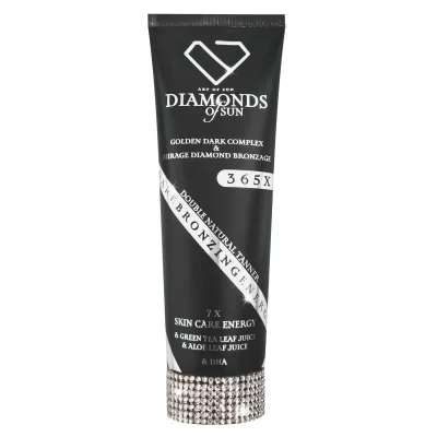 Soliariumo kremas"Diamonds of Sun"Dark bronzing energy. Sudėtyje yra žaliosios arbatos, alavijo lapų sulčių ir DHA bronzantas. Juodas tūbelės dizainas su deimantų emblema ir blizgančiu papuošimu apačioje.250ml